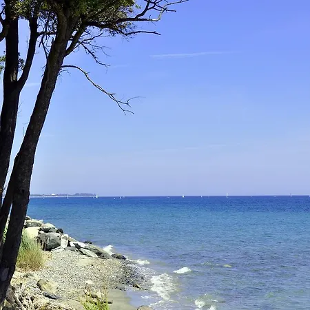 Ξενοδοχείο με διαμερίσματα Sole E Mare 2*
