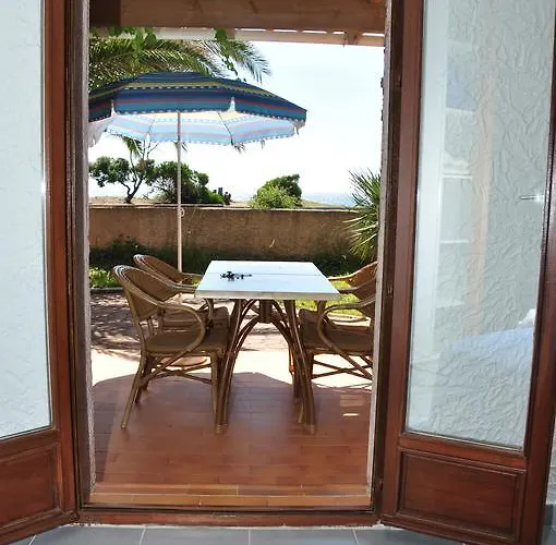 Aparthotel Sole E Mare Santa-Maria-Poggio (Corsica)