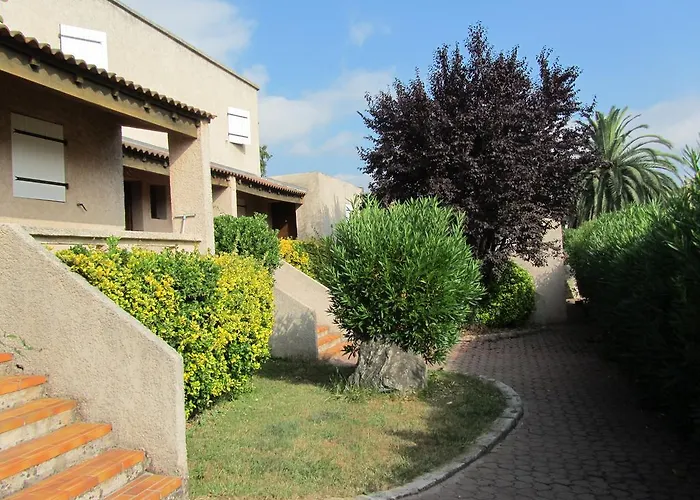 Apart Otel Sole E Mare Santa-Maria-Poggio (Corsica)