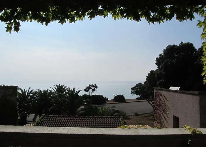 Apart Otel Sole E Mare Santa-Maria-Poggio (Corsica)