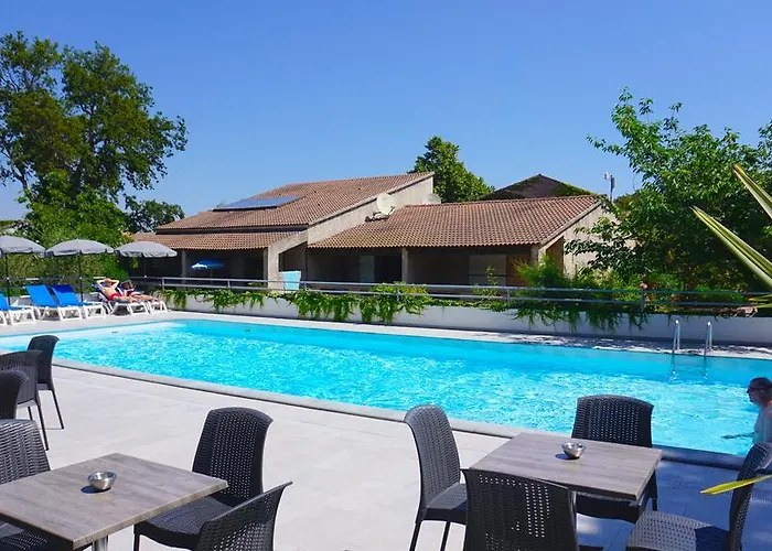 Apart Otel Sole E Mare Santa-Maria-Poggio (Corsica)